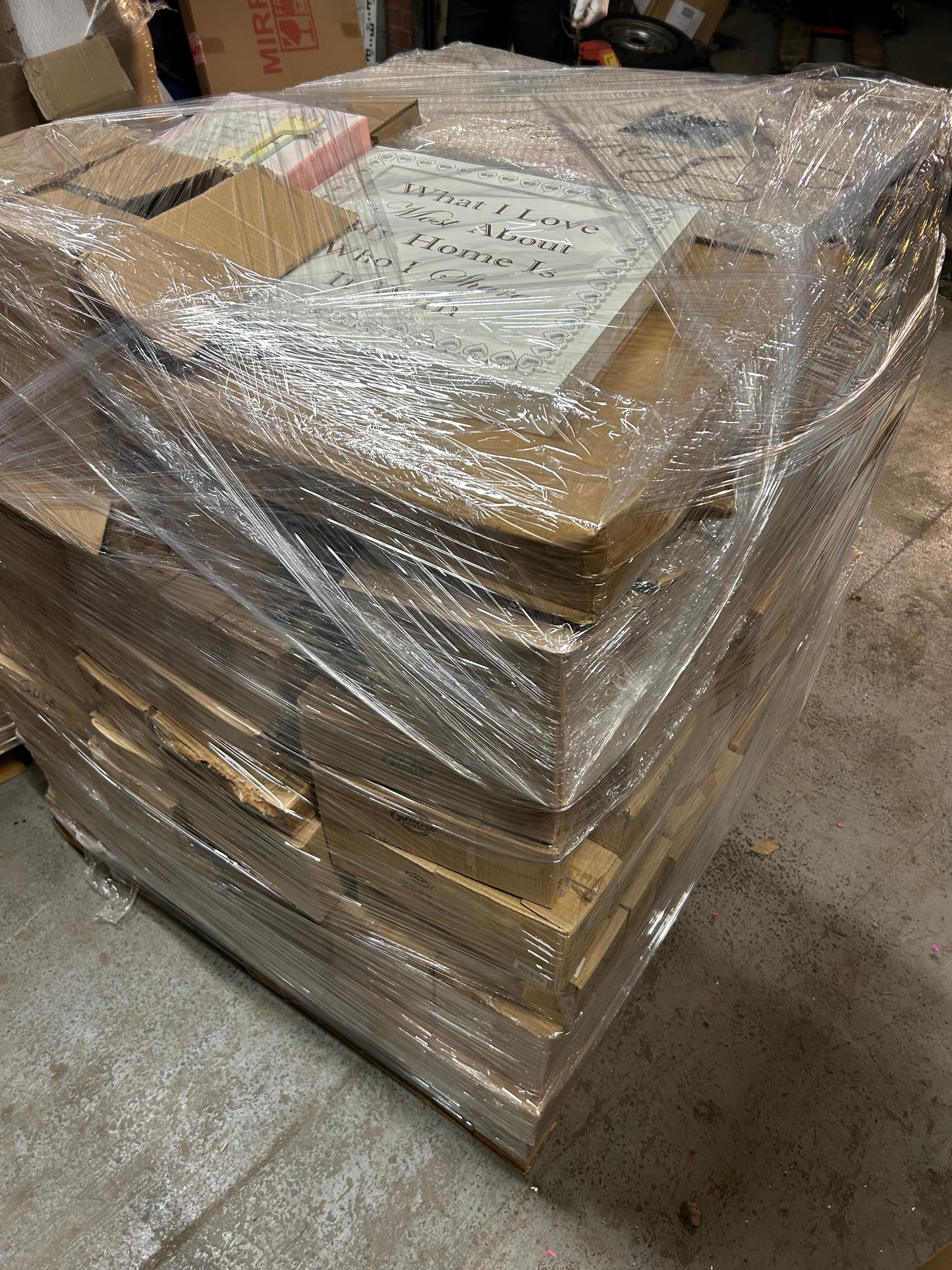 Wholesale Giftware Reseller Pallet - Over 1000pcs