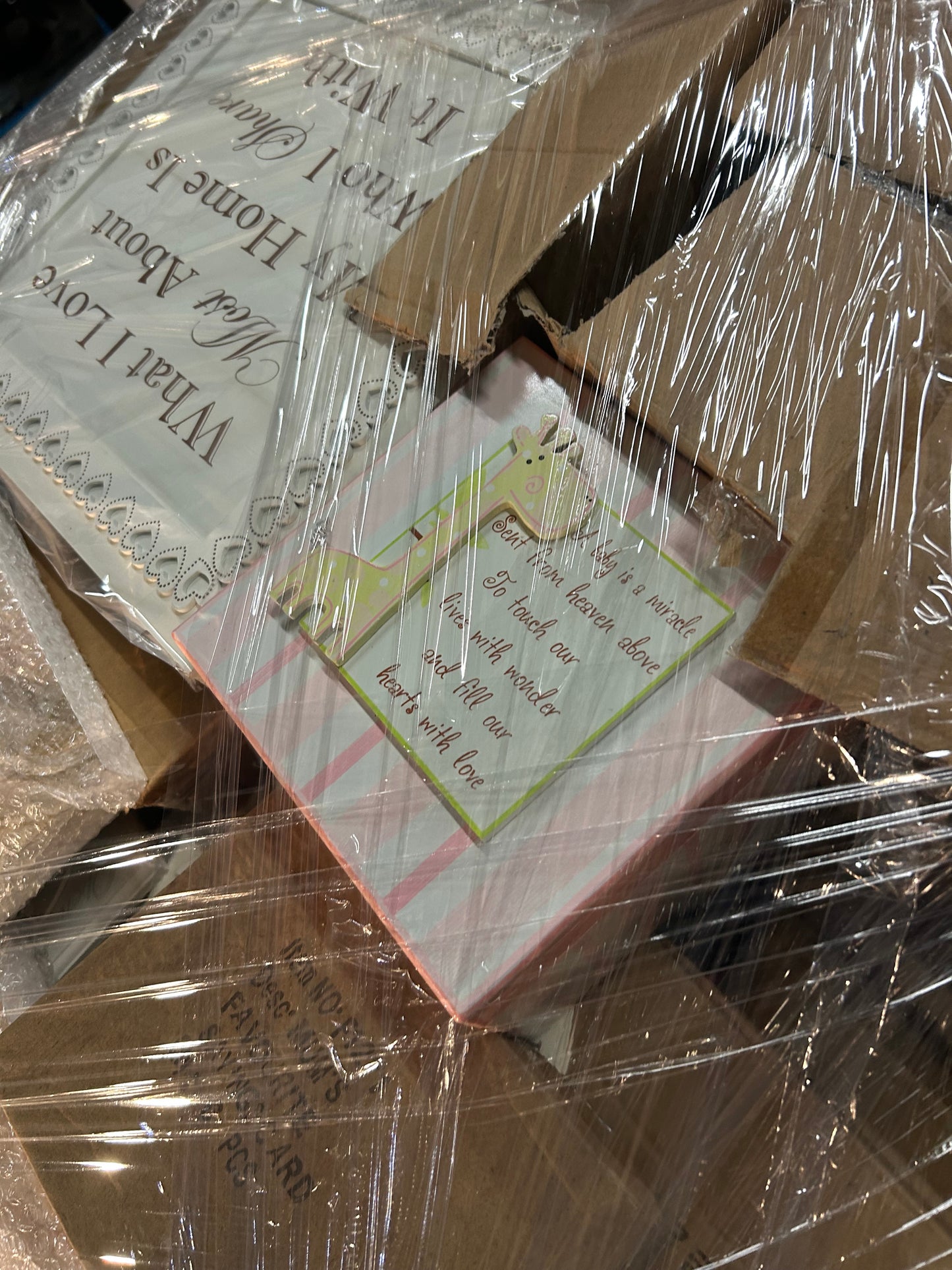 Wholesale Giftware Reseller Pallet - Over 1000pcs